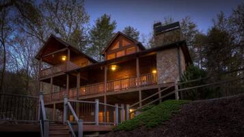Cabin, 5 Bedrooms | Exterior