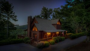 Exterior - Moonlight Mountain by Escape to Blue Ridge (Cherry Log)