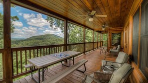 Cabaña, 3 habitaciones | Balcón