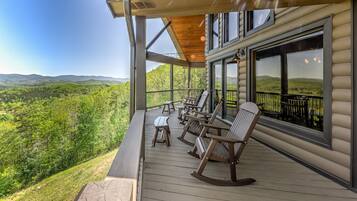 Cabin, 3 Bedrooms | Balcony