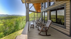Cabin, 3 Bedrooms | Balcony