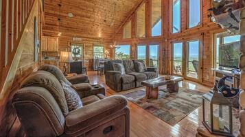 Cabin, 3 Bedrooms | Living room | 36-inch TV with cable channels