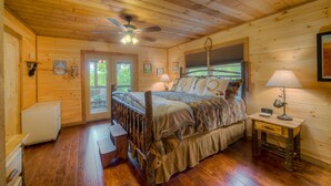 Cabin, 3 Bedrooms - Mountain Laurel Hideaway by Escape to Blue Ridge (Mineral Bluff)