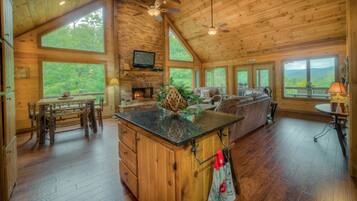 Cabin, 3 Bedrooms | Private kitchen | Fridge, microwave, stovetop, dishwasher