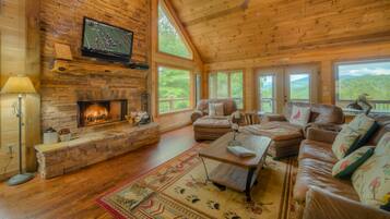 Cabin, 3 Bedrooms | Living room | TV