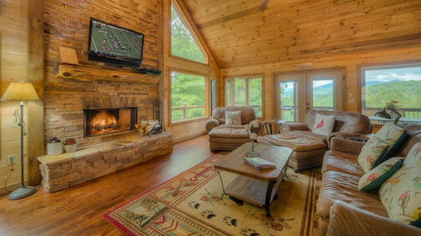 Cabin, 3 Bedrooms | Living room