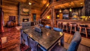 In-room dining - Little Bird Landing by Escape to Blue Ridge (Blue Ridge)