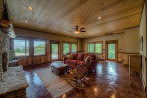 Cabin, 3 Bedrooms | Living room | TV