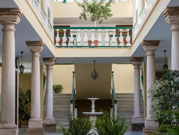 Property grounds - Expo Apartment Golden Mile - 5 min walk to beach (Marbella)