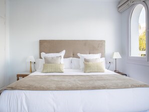 1 bedroom, iron/ironing board, Internet, bed sheets - Expo Apartment Golden Mile - 5 min walk to beach (Marbella)