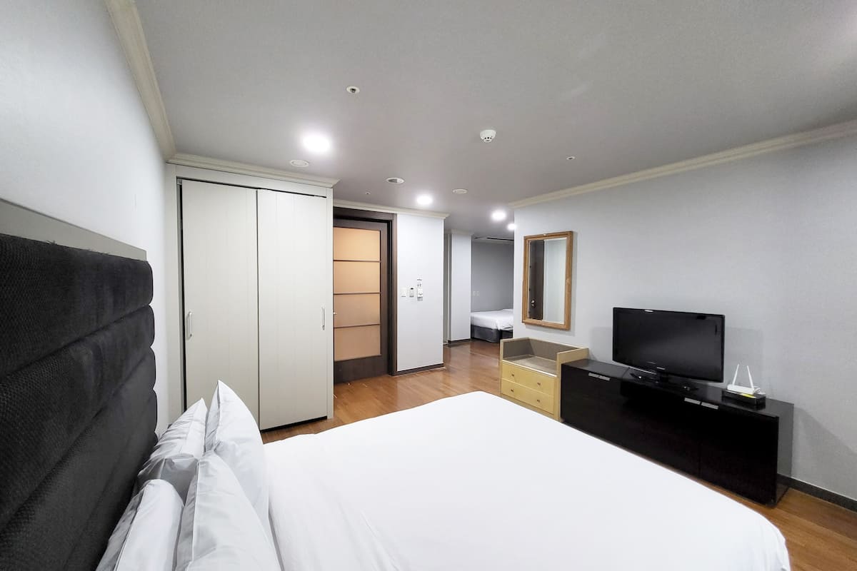 Ramada Hotels & Suites Seoul Namdaemun in Seoul: Find Hotel Reviews ...