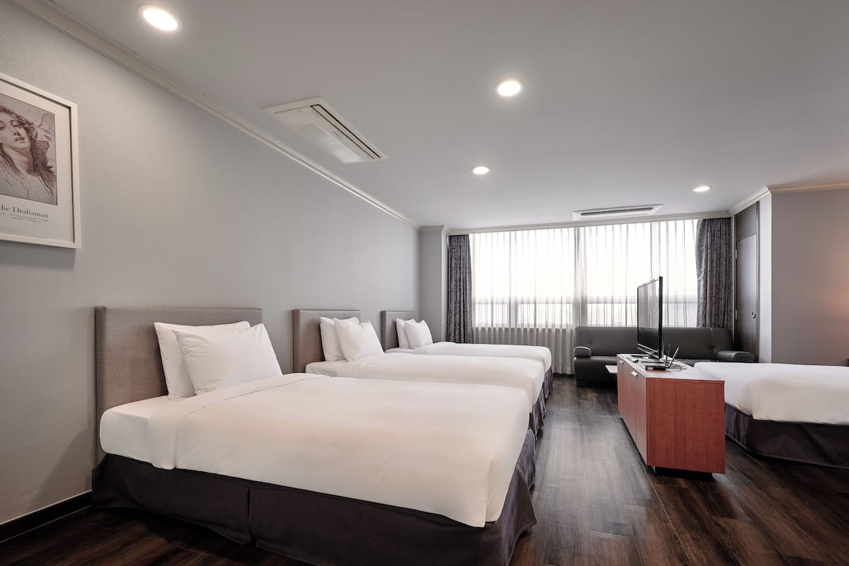 Premium bedding, in-room safe, desk, blackout curtains