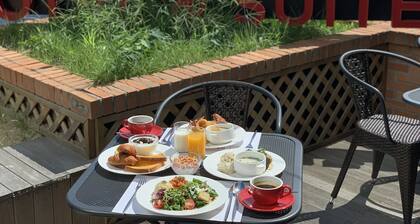 Ramada Hotels & Suites Seoul Namdaemun