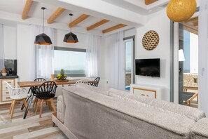 TV, fireplace, stereo - Black Villa - Naxian Sunset Villas complex - Private Pool (Naxos)