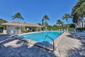 Beheizter Pool