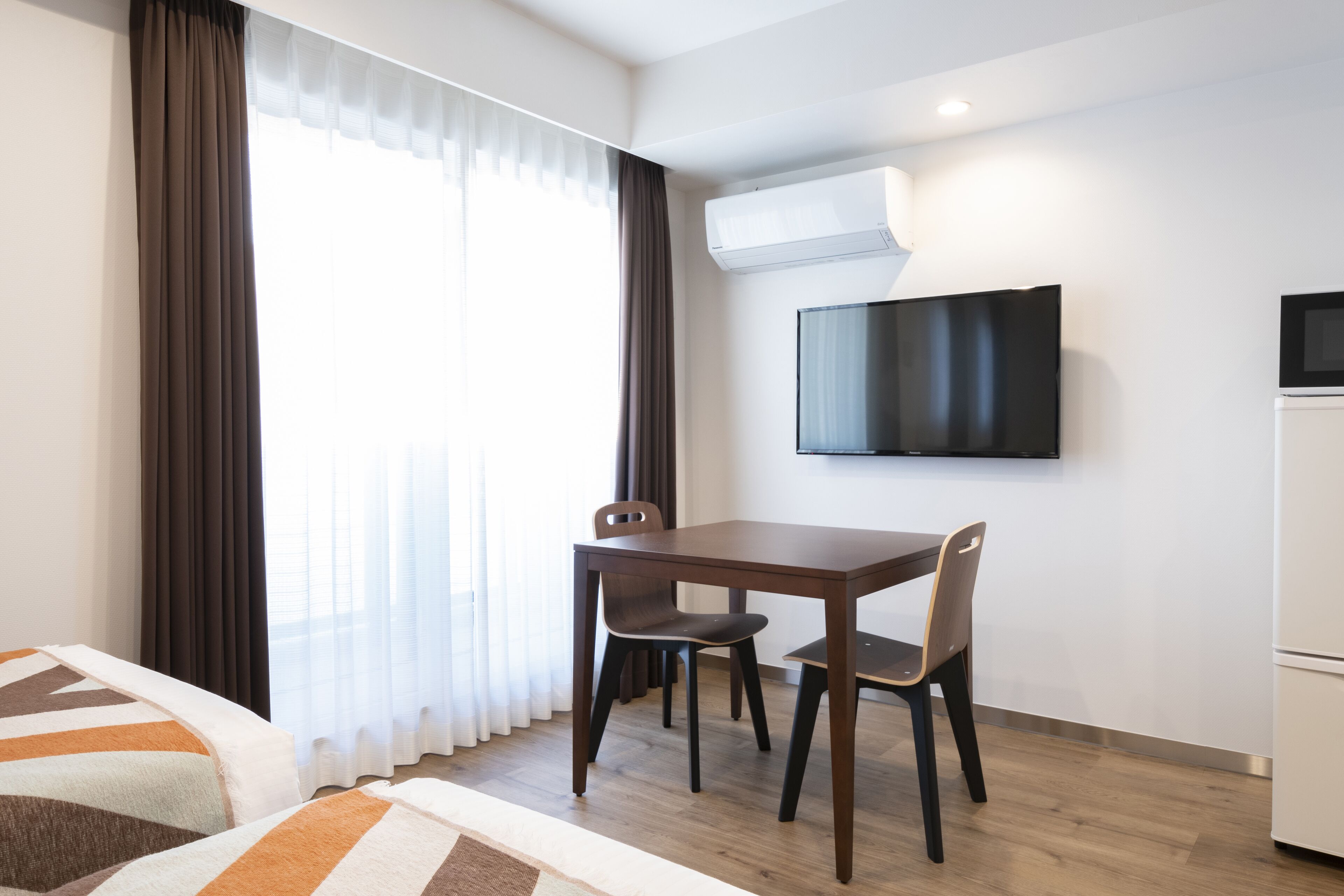 standard triple room | in-room dining