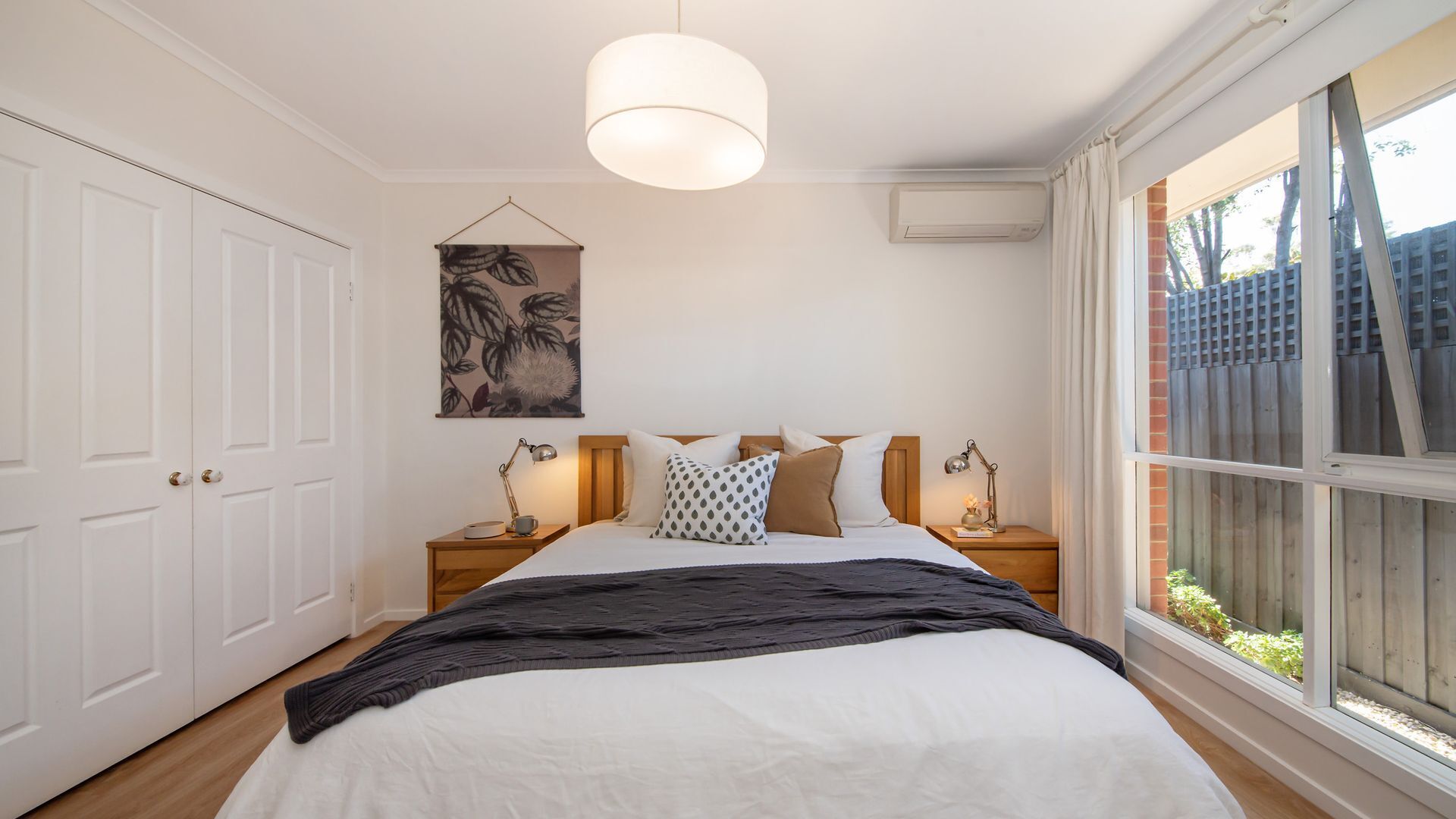 2 bedrooms, iron/ironing board, travel cot, free WiFi