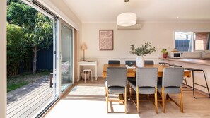 Dining - Charming Cottage in Beautiful Hampton (Hampton)