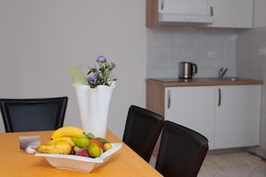 Comfort Apartment | Private kitchenette - Apartments Lucia (Podstrana)