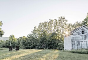Exterior detail - Granville House (Housatonic)