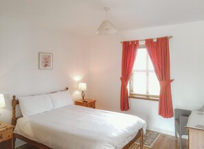 5 bedrooms, bed sheets