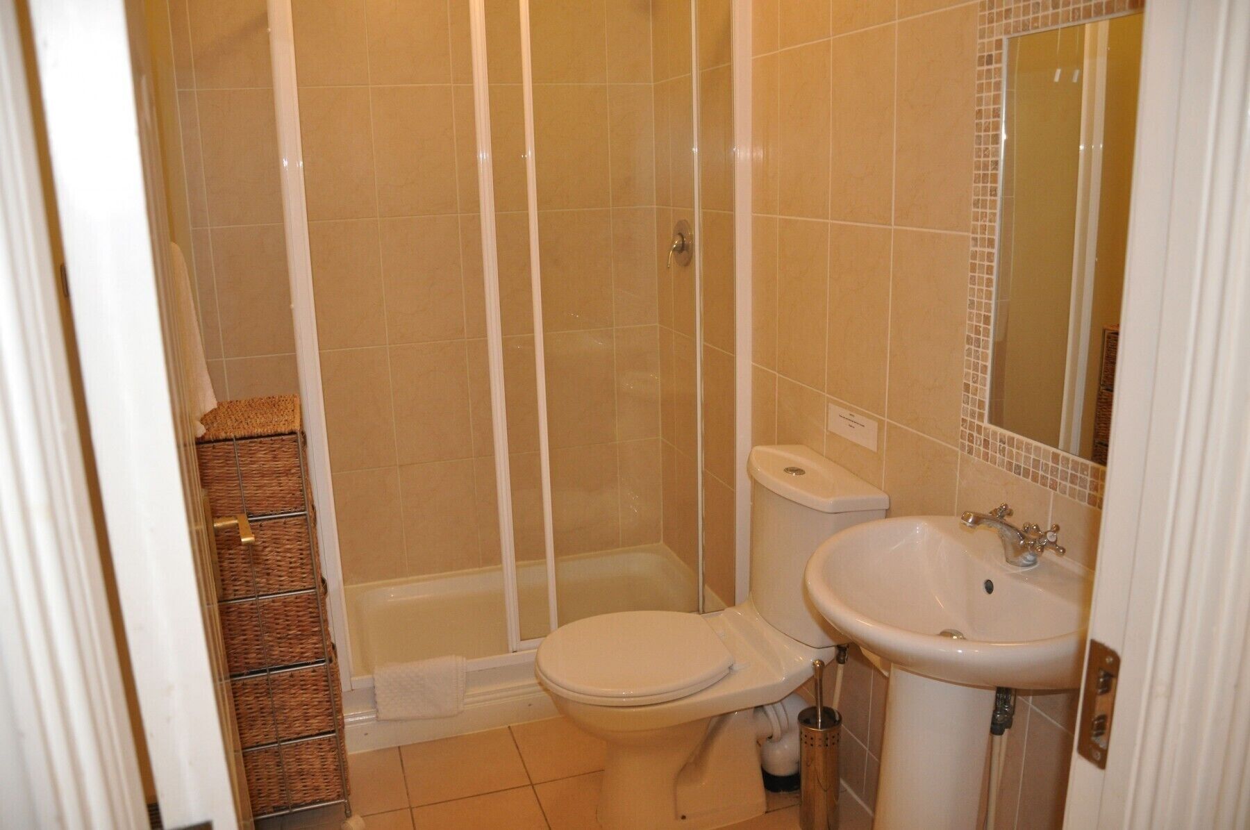 Heyward Mews Holiday Homes Sleeps 6