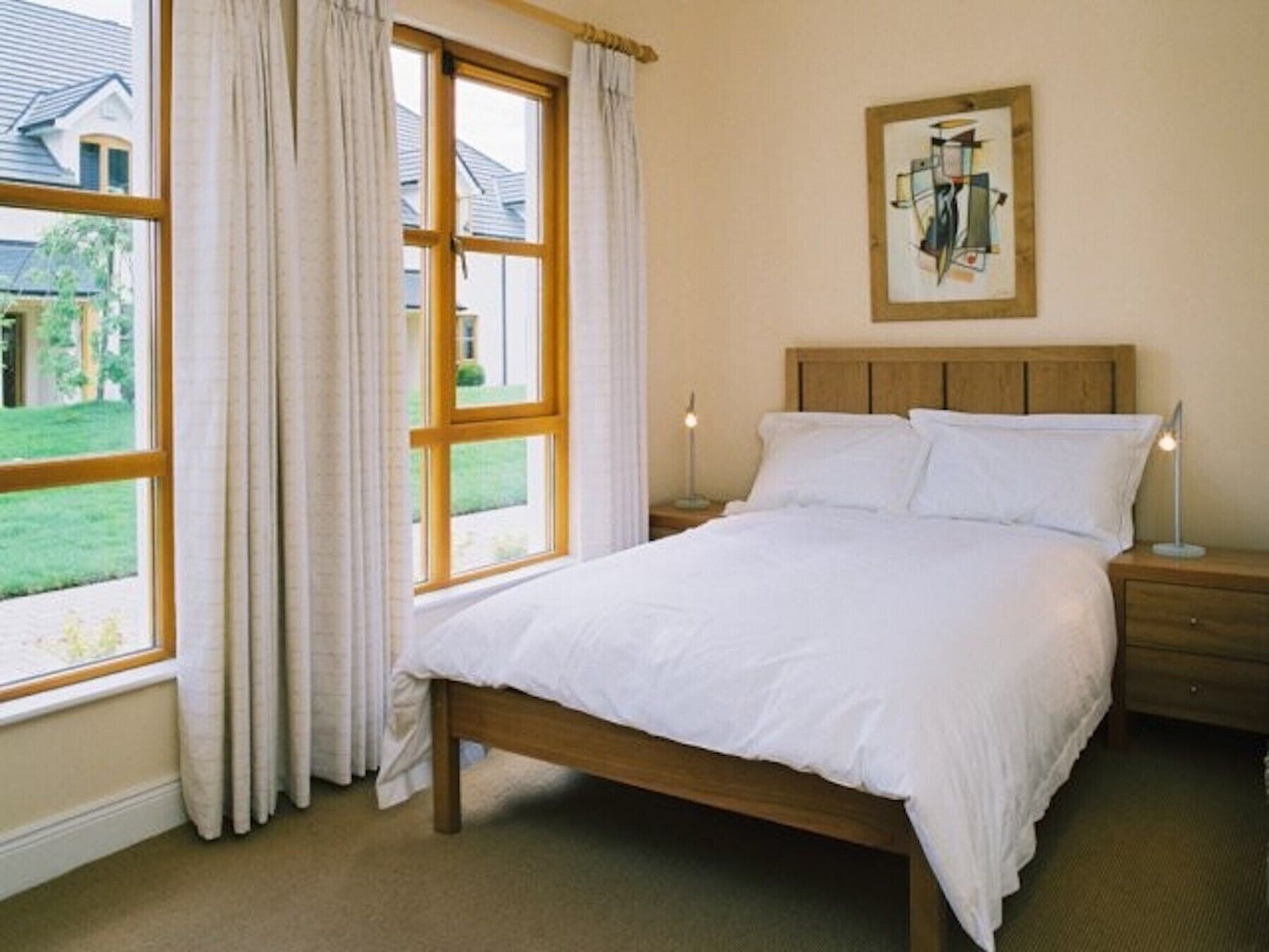 Heyward Mews Holiday Homes Sleeps 6