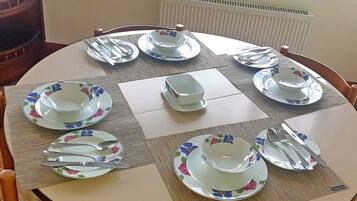 Microwave, high chair