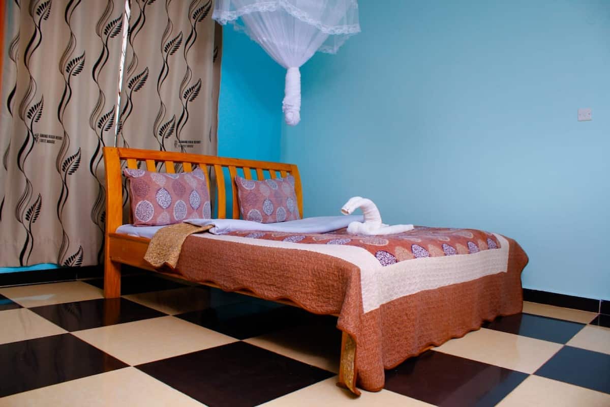 Deluxe Room | Desk, free WiFi, bed sheets