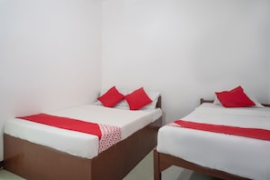 Desk, free WiFi, bed sheets