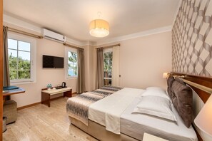 Minibar, in-room safe, blackout curtains, iron/ironing board