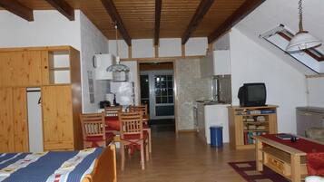 1 bedroom, WiFi, bed sheets, wheelchair access
