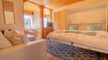 1 habitación, tabla de planchar con plancha, wifi gratis y ropa de cama