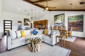 Casa, 3 camere da letto | Area soggiorno | Smart TV