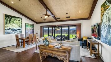 House, 3 Bedrooms | Living area | Smart TV