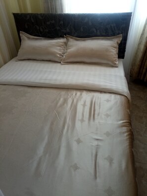 Habitación individual | Escritorio, wifi gratis, ropa de cama