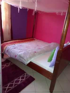 Quarto solteiro | 1 quarto, escrivaninha, Wi-Fi de cortesia, roupa de cama