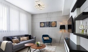 TV, impianto stereo, studio