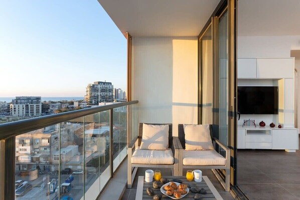 Property grounds - Florentine 2BR with Sea View by HolyGuest (Tel Aviv-Yafo)