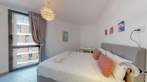 3 dormitorios, tabla de planchar con plancha, wifi y ropa de cama