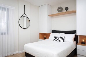 2 bedrooms, iron/ironing board, WiFi, bed sheets - Frish & Diz by HolyGuest (Tel Aviv-Yafo)