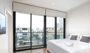 3 bedrooms, iron/ironing board, travel cot, WiFi - White House 3BR in Gordon Beach by HolyGuest (Tel Aviv-Yafo)