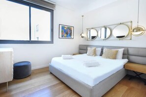 3 bedrooms, iron/ironing board, travel crib, WiFi