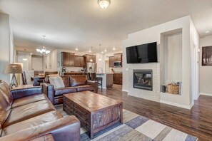 Luokittelematon kuva, 5 kautta 42, painike