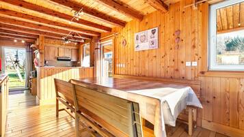 Chalet | Tempat makan