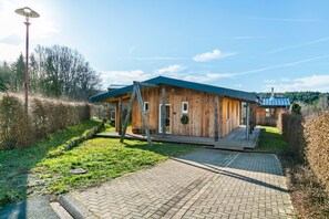 Chalet | Exterior - Chalet in Harreberg With Garden Views (Harreberg)