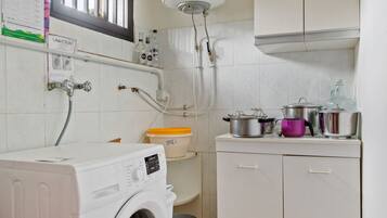 Shower dan handuk