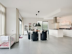 Dining - Luxury Villa for 8 People with Spacious Garden near Harderwijk (Zeewolde)