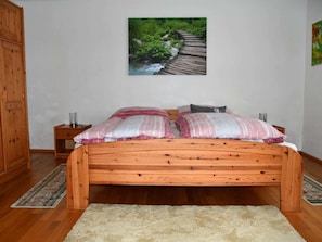 House | 2 bedrooms, individually furnished