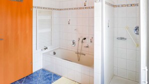 House | Bathroom - Alluring Holiday Home in Sandl near River (Sandl)